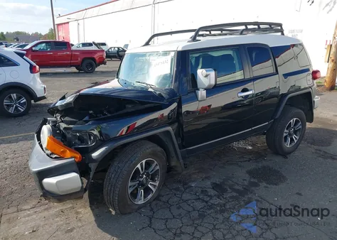 2012 Toyota Fj Cruiser z USA, uszkodzony, nr VIN JTEBU4BF5CK146372